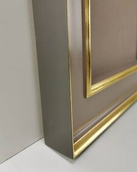 Profil ramy 169GC – boczne wykończenie w odcieniu szarości – subtelne przejście tonalne podkreślające głębię i strukturę ramy.