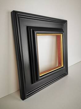 Ekskluzywna rama Vittoria – złocona techniką pozłacania na wodę, idealna do dzieł sztuki