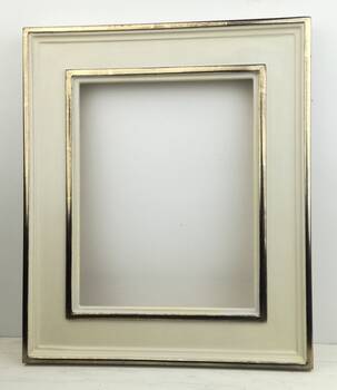 Szara rama do obrazu pozłacana złotem księżycowym.