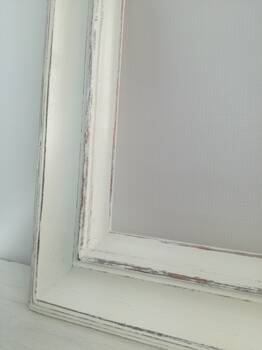 Biała przecierana rama do obrazu