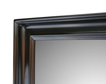 Lustro w czarnej ramie