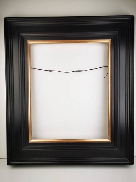 Gold Leaf vs. Dutch Metal: Key Differences in Gilding Materials